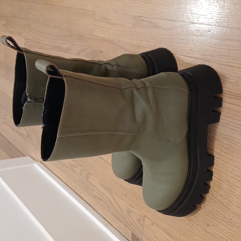 ALOHAS Chucky Olive Green Platform Boots